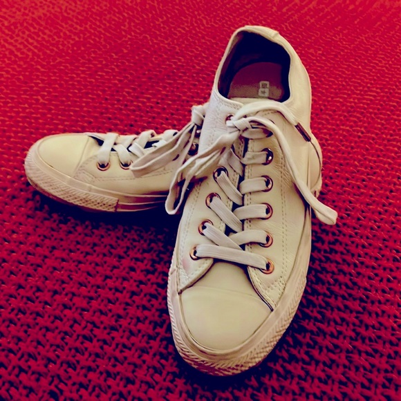 Solid Beige Leather Converse - Picture 1 of 6